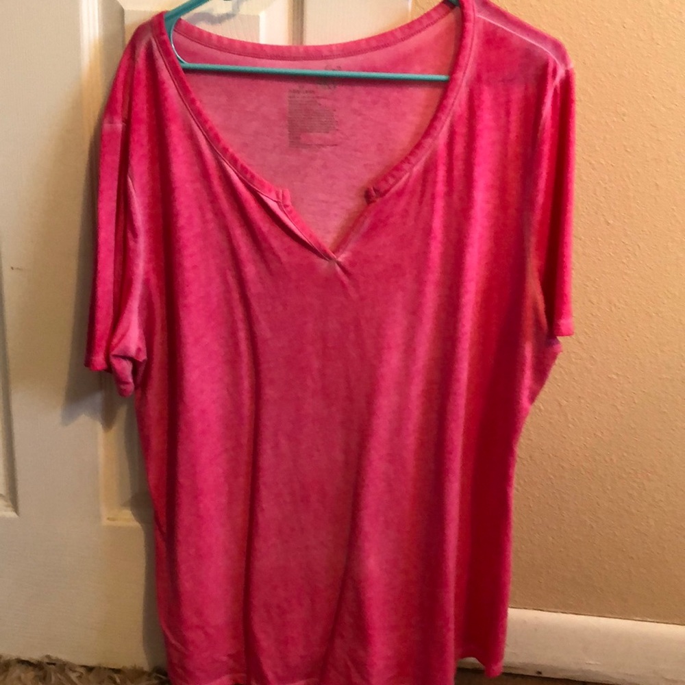 Pink t shirt